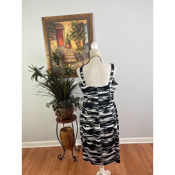 Calvin Klein Shift Dress Womens 12 White Black Geo Print Sleeveless Back Zipper - Picture 2 of 9